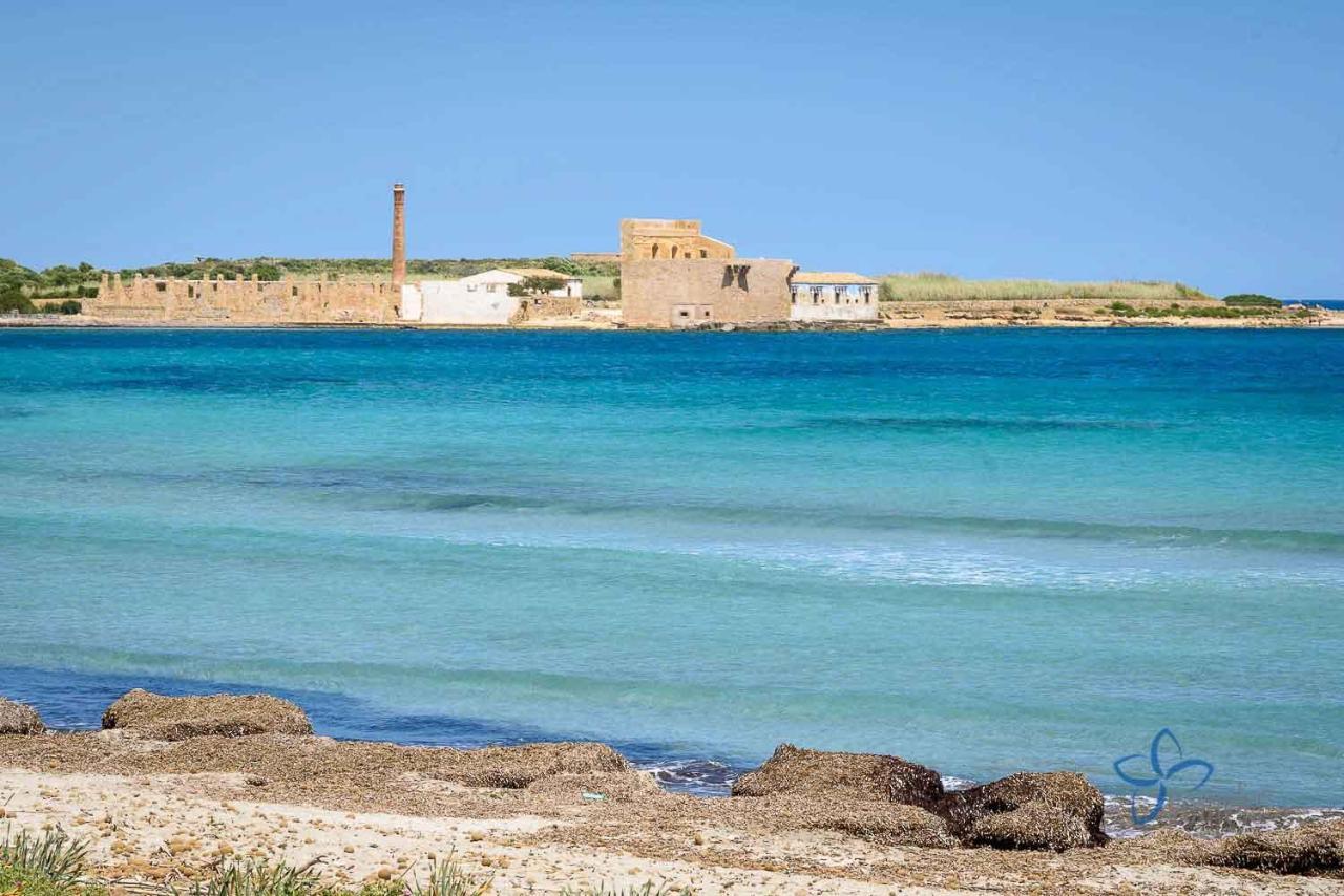 Terre Di Mare Near The Sandy Beach With Pool, Parking & Wifi Fontane Bianche Bagian luar foto