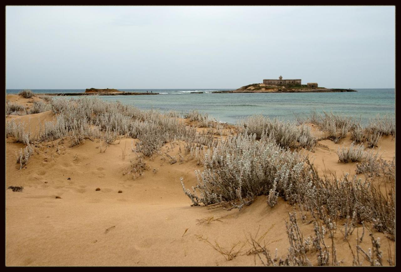 Terre Di Mare Near The Sandy Beach With Pool, Parking & Wifi Fontane Bianche Bagian luar foto